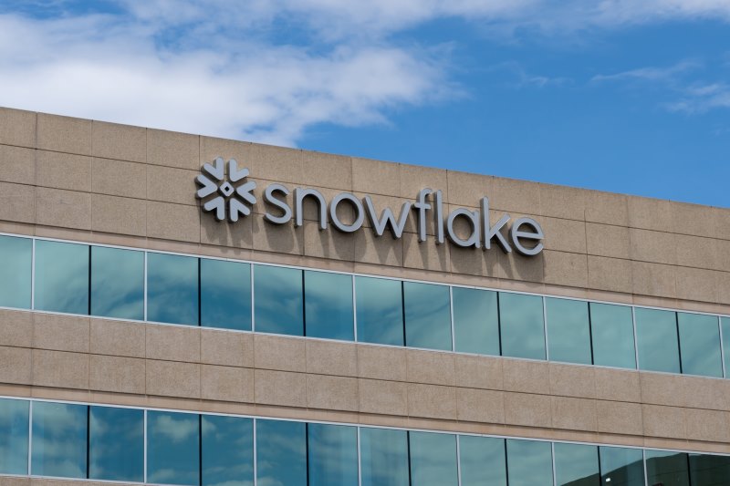 Snowflake-Inc-Faces-Skepticism-After-Disappointing-Sales-Forecast.jpg